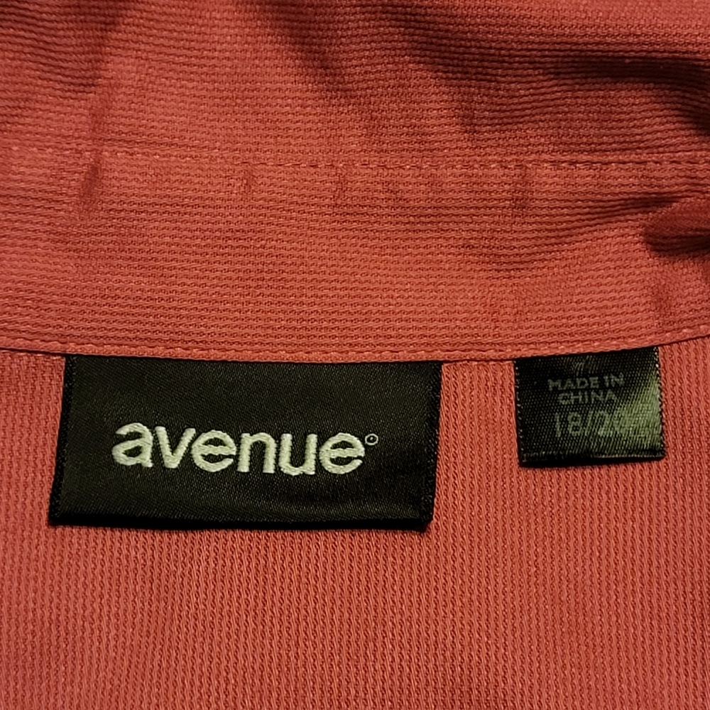 Vintage Avenue Shirt - Picture 5 of 5